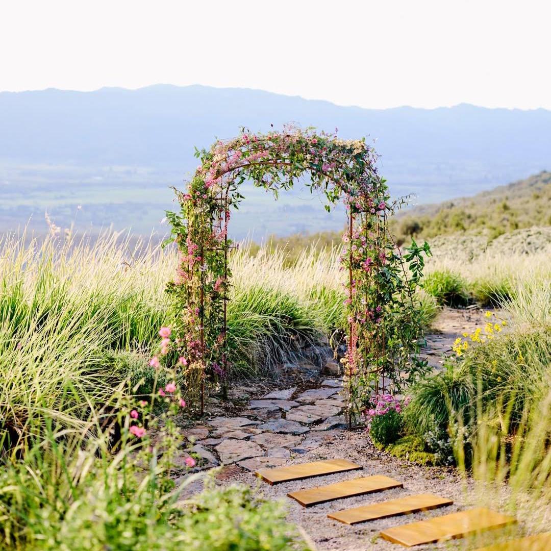 Large Rustic Metal Garden Arch – Vintage Iron Arbor for Climbing Flowers & Outdoor Garden Decor