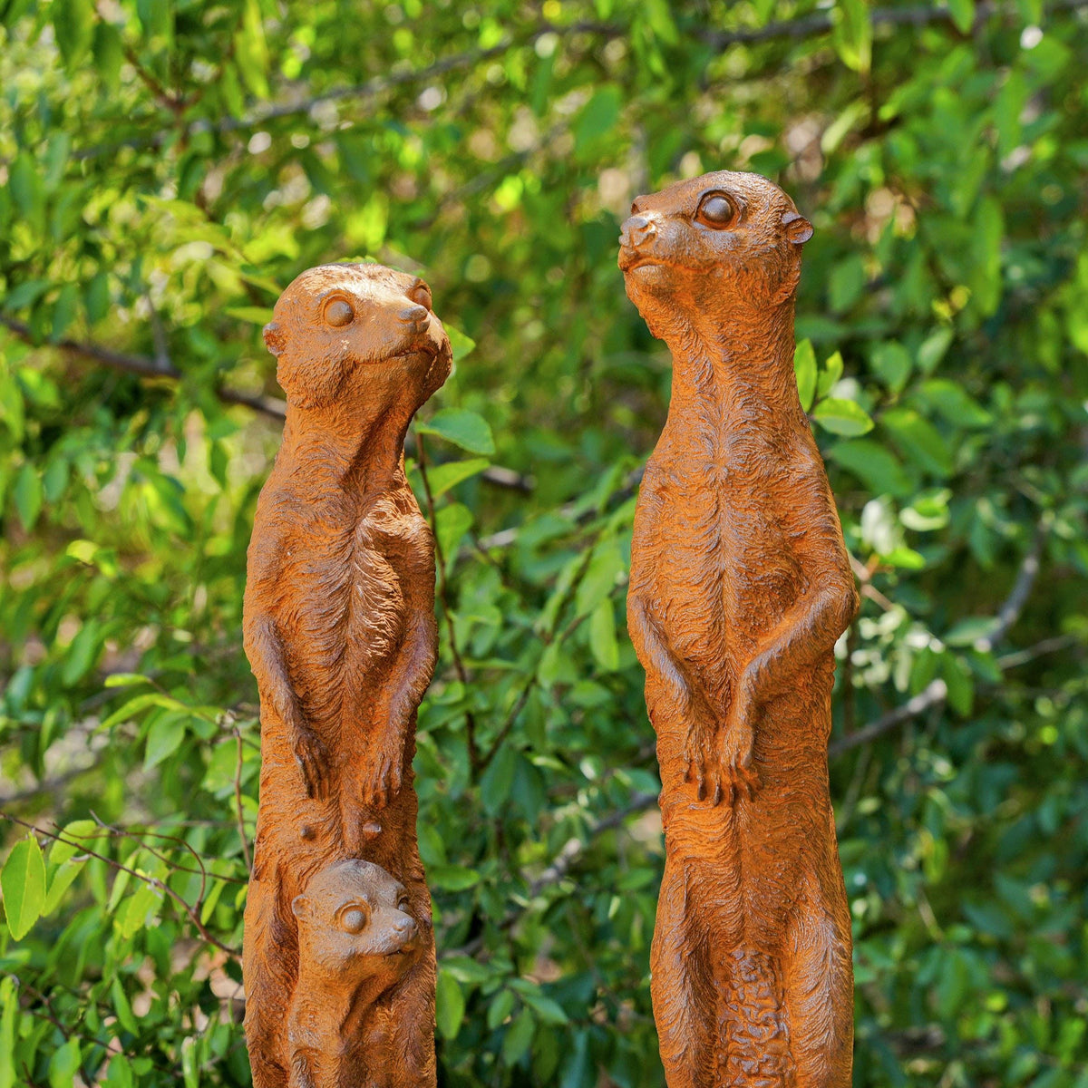 Cast Iron Mongoose Meerkat Statue – Rustic Animal Sculpture, Whimsical Garden Decor