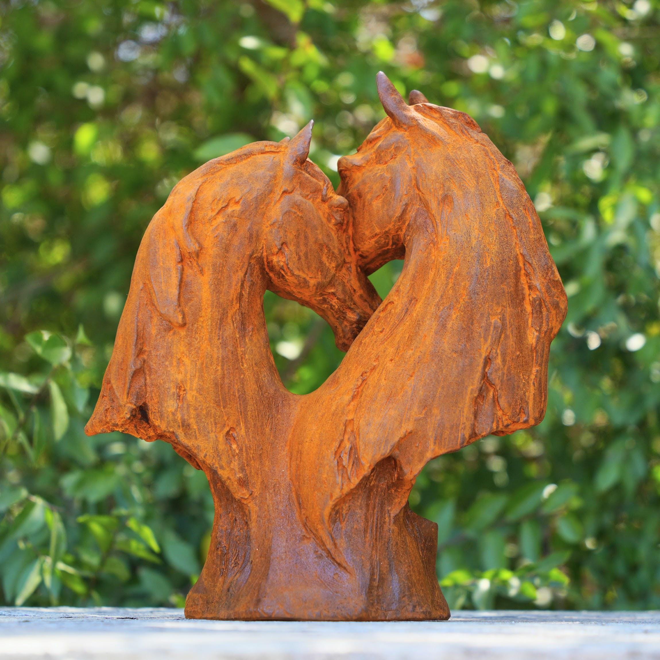 Rustic Metal Horse Sculpture, Double Horse Head Statue, Equestrian Garden Art, Outdoor Horse Decor, Farmhouse Ranch Sculpture