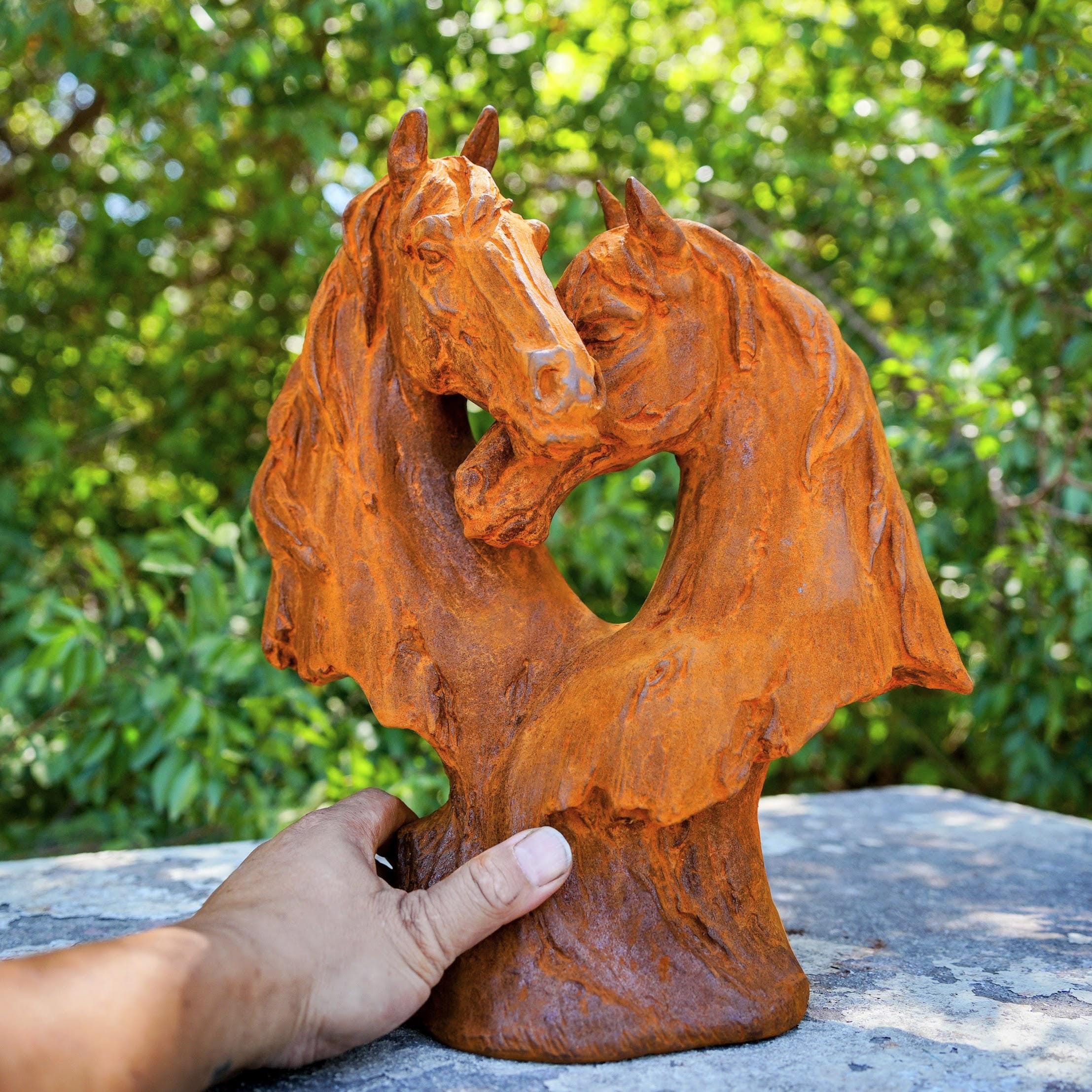 Rustic Metal Horse Sculpture, Double Horse Head Statue, Equestrian Garden Art, Outdoor Horse Decor, Farmhouse Ranch Sculpture