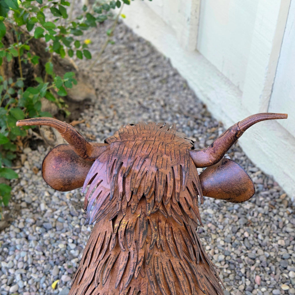 Handcrafted Metal Highland Cow Sculpture, Rustic Outdoor Garden & Farmhouse Decor, Unique Gift for Cow Lovers