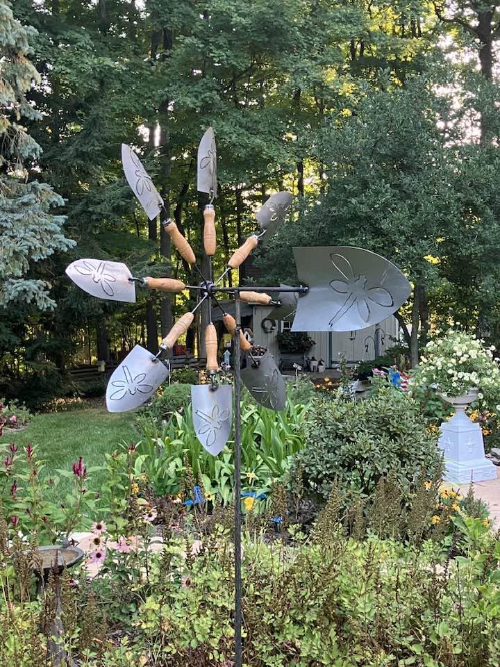 Rustic Dragonfly Shovel Wind Spinner, Metal Garden Windmill, Gardener Gift, Outdoor Yard Decor