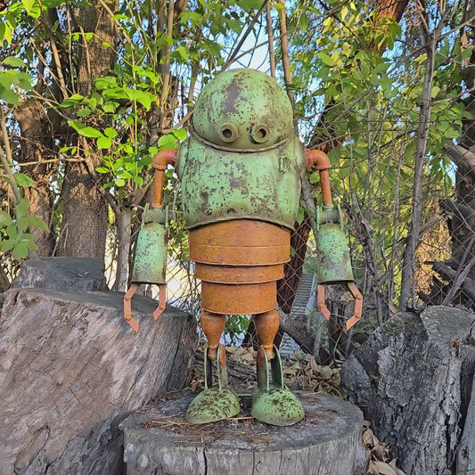 Rust Finish Metal Robot Garden Sculpture – Vintage Industrial Yard Art Outdoor Decor