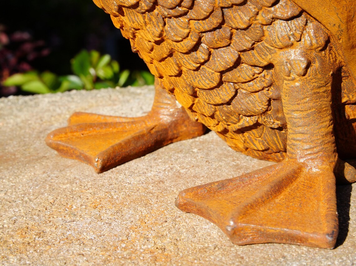 Metal Mrs. Duck Cast Iron Sculpture – Victorian Garden Lady Duck with Bonnet
