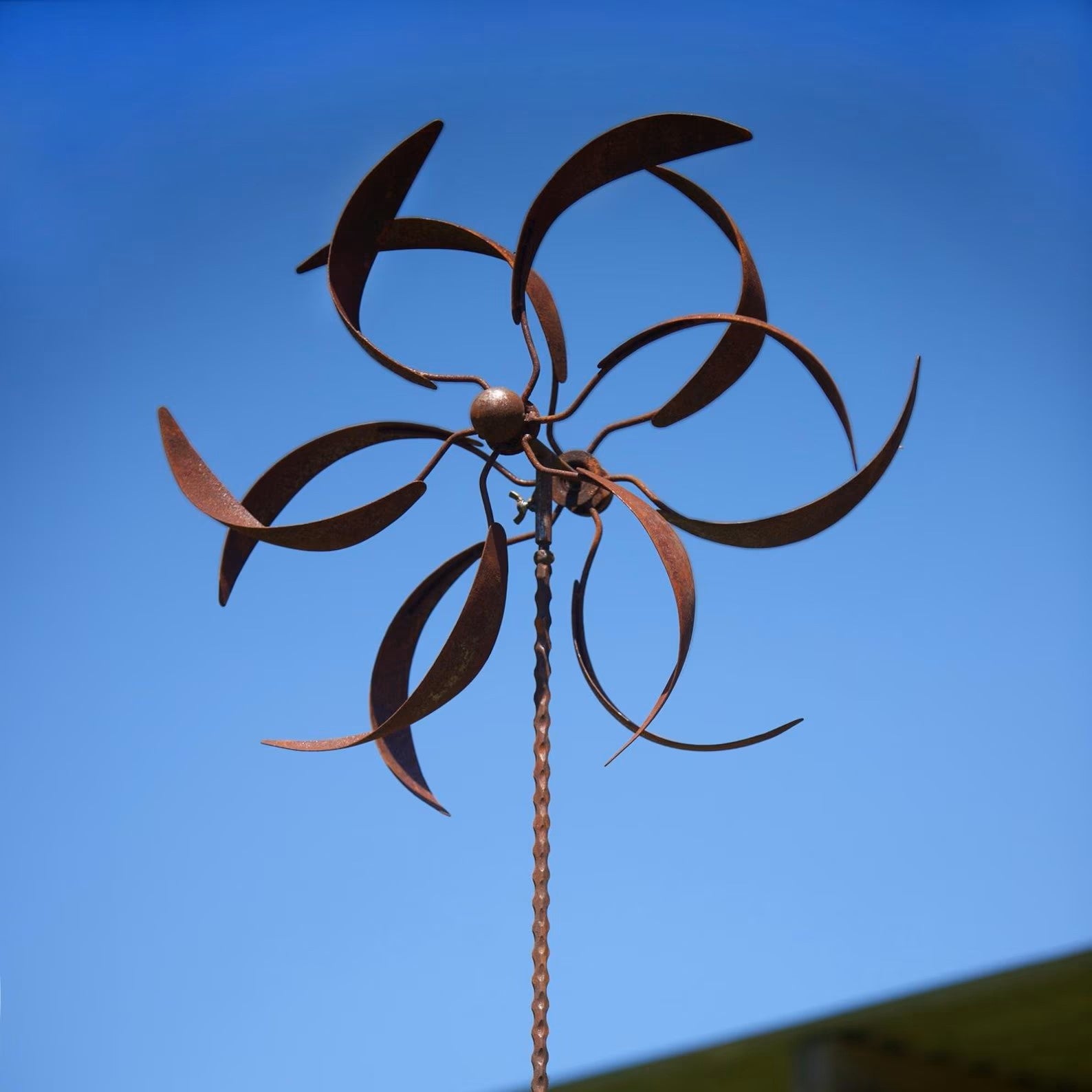 Rustic Metal Wind Spinner: Kinetic Garden Art, Patio Decor
