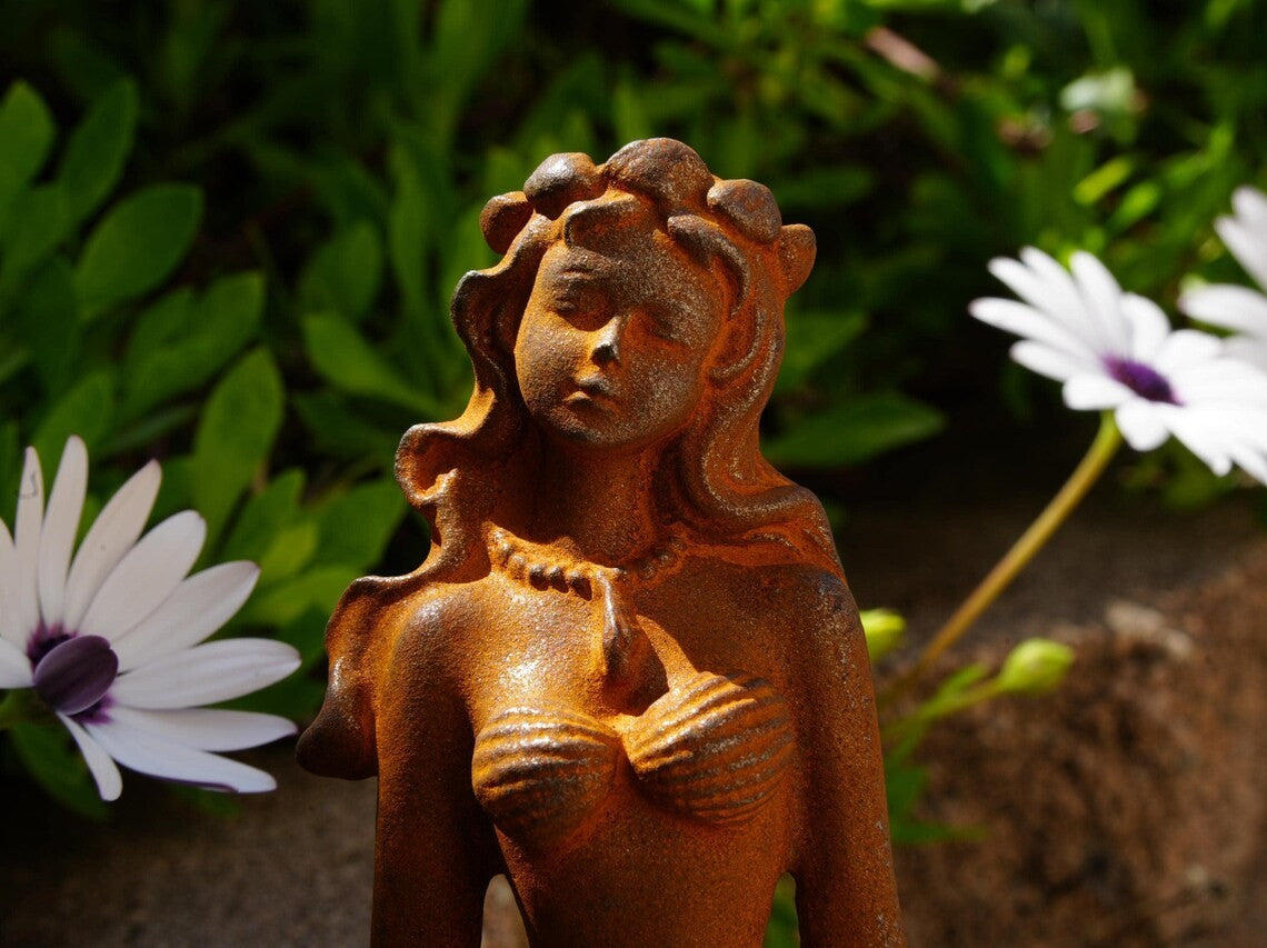 Metal Rustic Cast Iron Mermaid Garden Statue Vintage Coastal Decor for Outdoor
