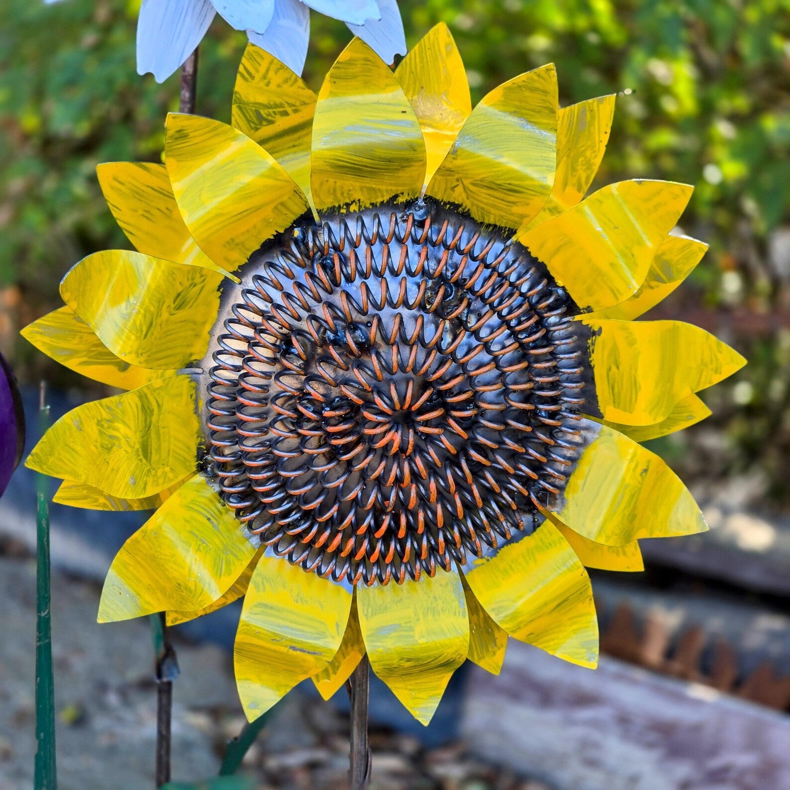Metal Garden Flower Stake Set: Lily, Daisy, Iris, Sunflower Yard Art