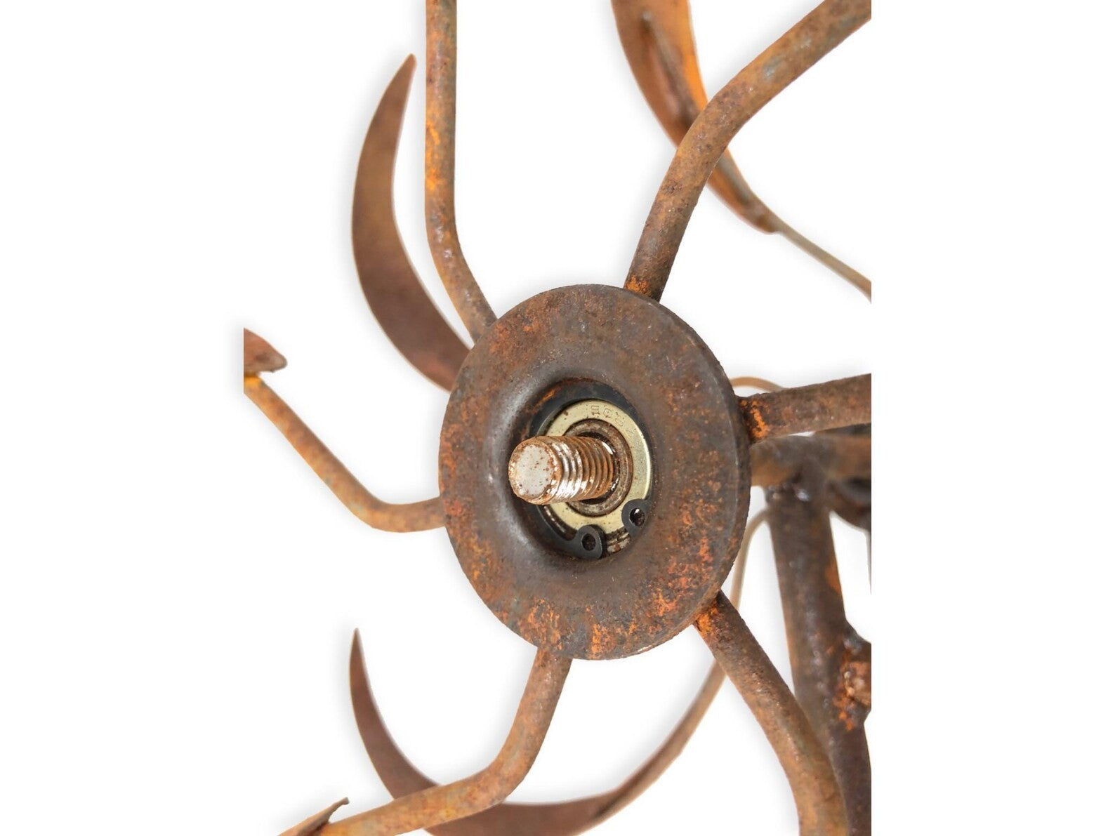 Rustic Metal Wind Spinner: Kinetic Garden Art, Patio Decor