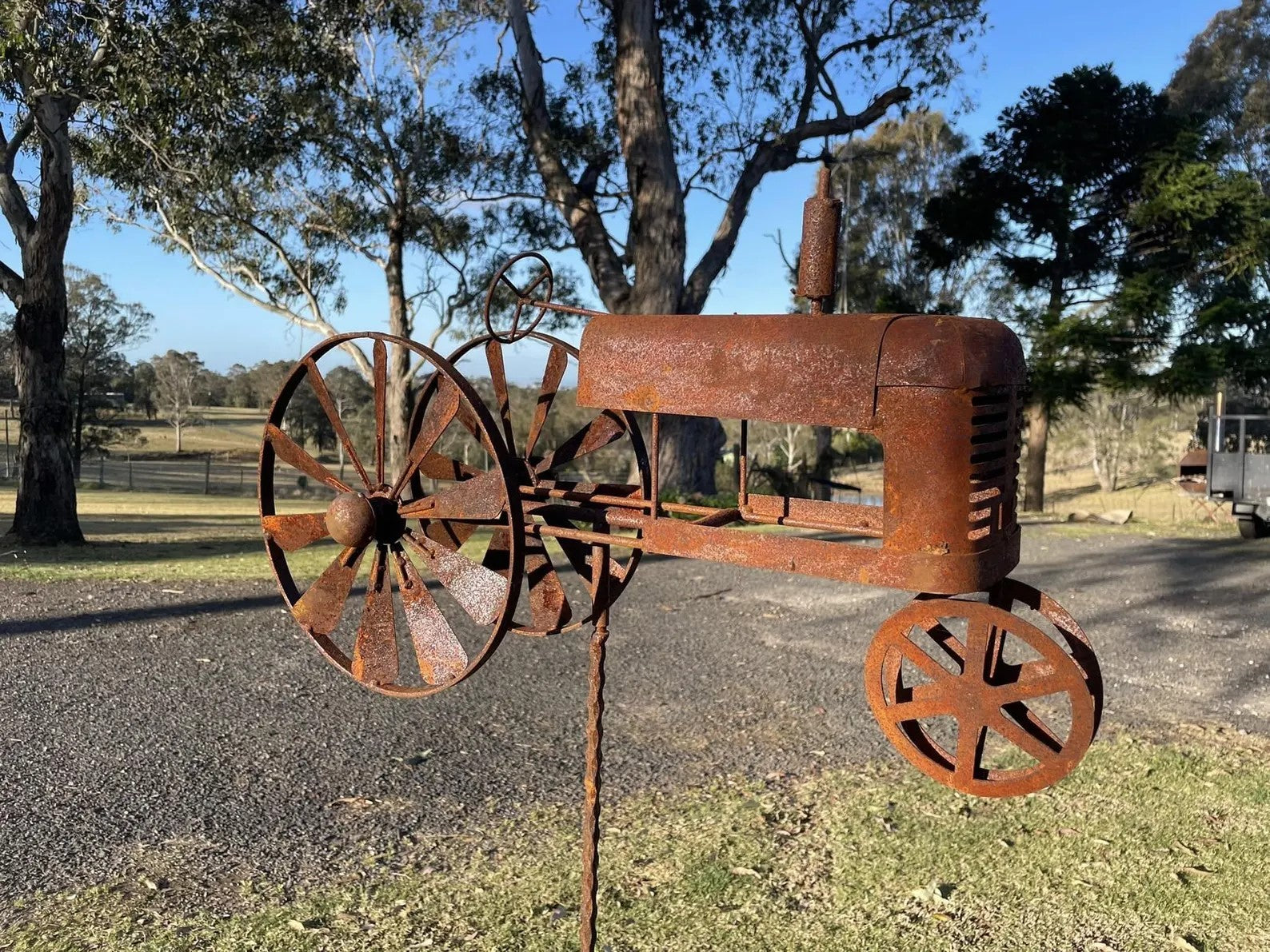 Rusty Metal Tractor Wind Spinner Garden Ornament – Vintage Farm Style Windmill