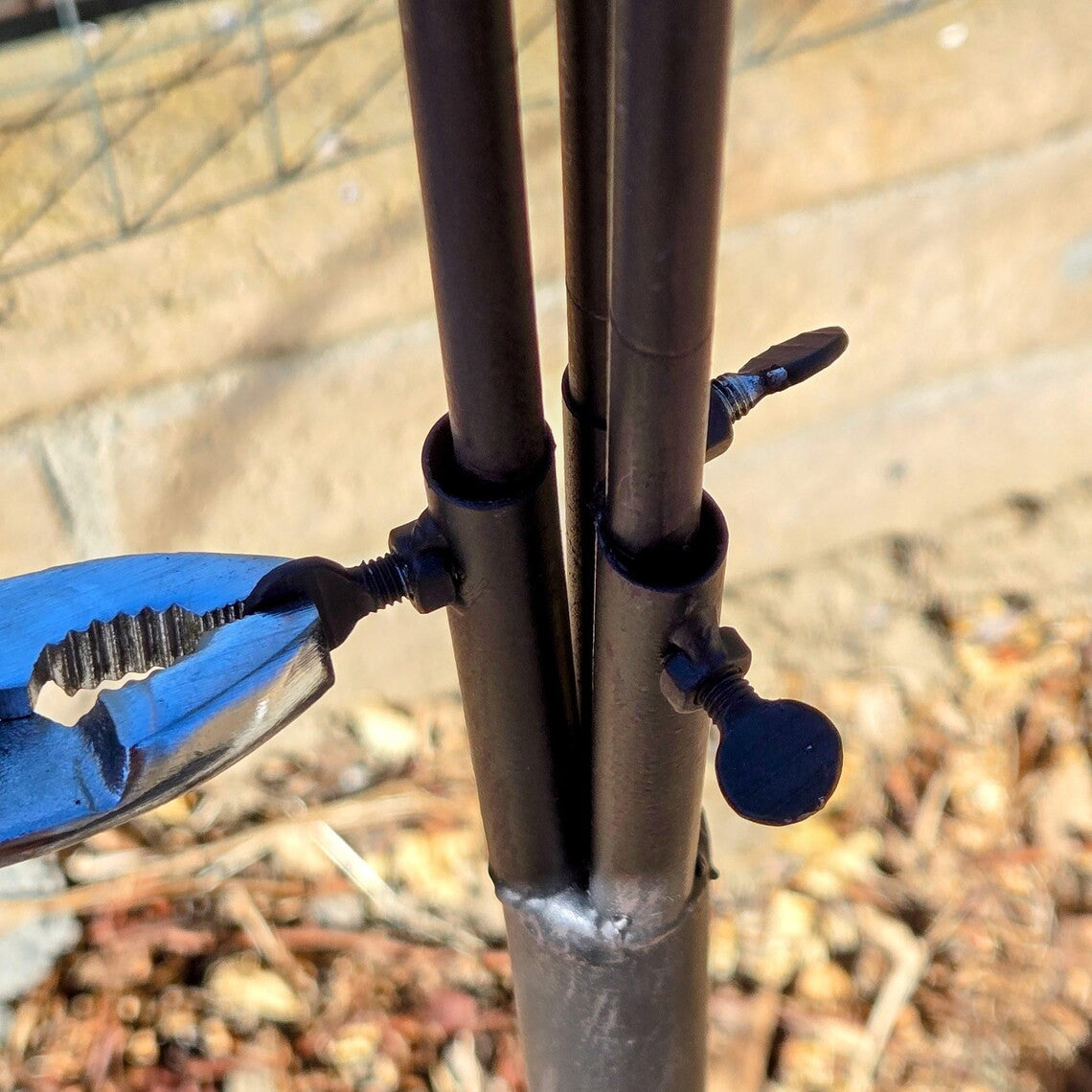 Rustic 12ft Garden Stake with Three Swaying Cardinal Birds - Large Outdoor Yard