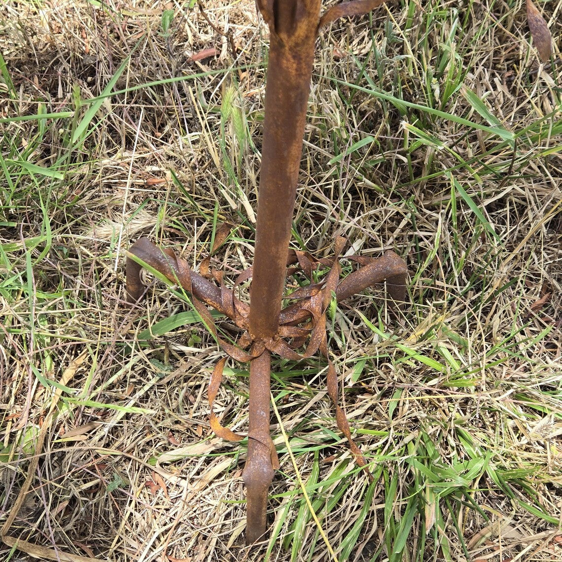 65" H Large Metal Garden Scarecrow Yard Art with Yarn Decor for Outdoor Fall