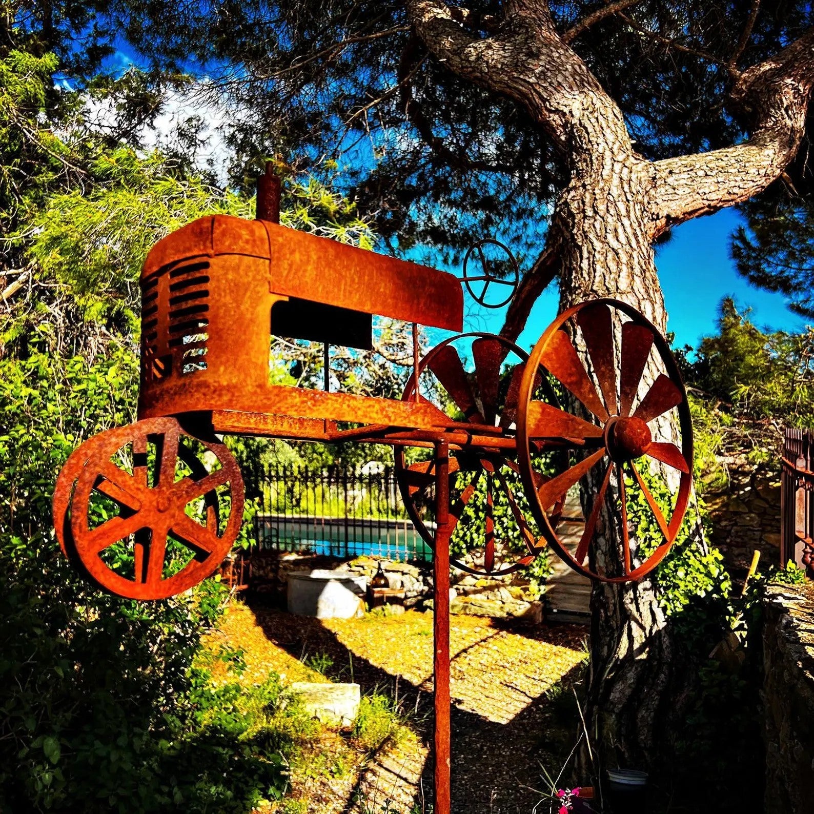 Rusty Metal Tractor Wind Spinner Garden Ornament – Vintage Farm Style Windmill