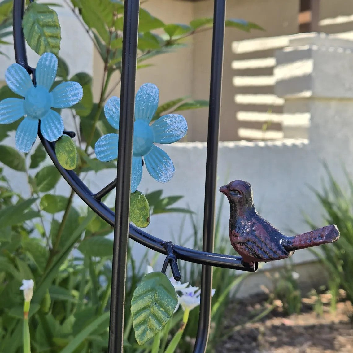 Metal Owl Cardinal Hummingbird Pink Pig Horse Crow Garden Balancing Rocker Stake